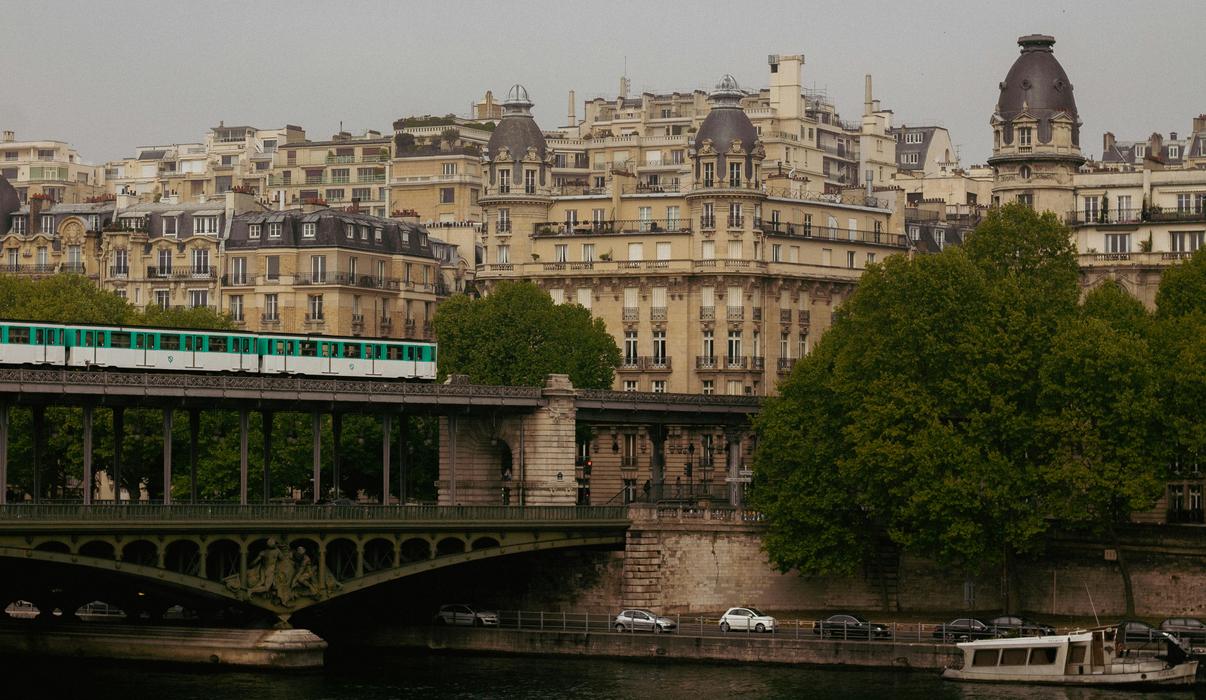 When the World Intervenes: Signs, Fate, and Choice in “November in Paris”